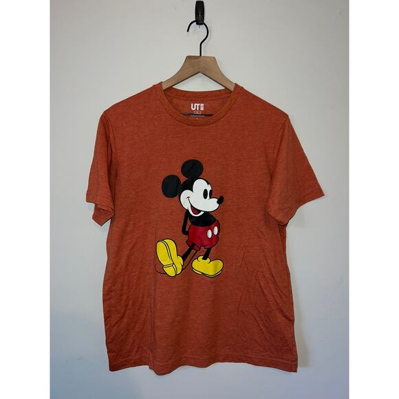 Disney Uniqlo Mickey Mouse Shirt Red Graphic T-Shirt Tee L Large - Picture 1 of 7